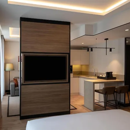 Altunizade Istanbul, Curio Collection By Hilton Hotel